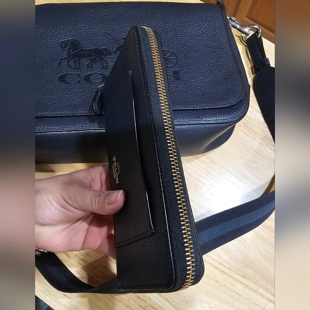 Coach Carriage Navy Blue Pebbled Grain Leather Messenger and Wallet Set EUC - Picture 12 of 16